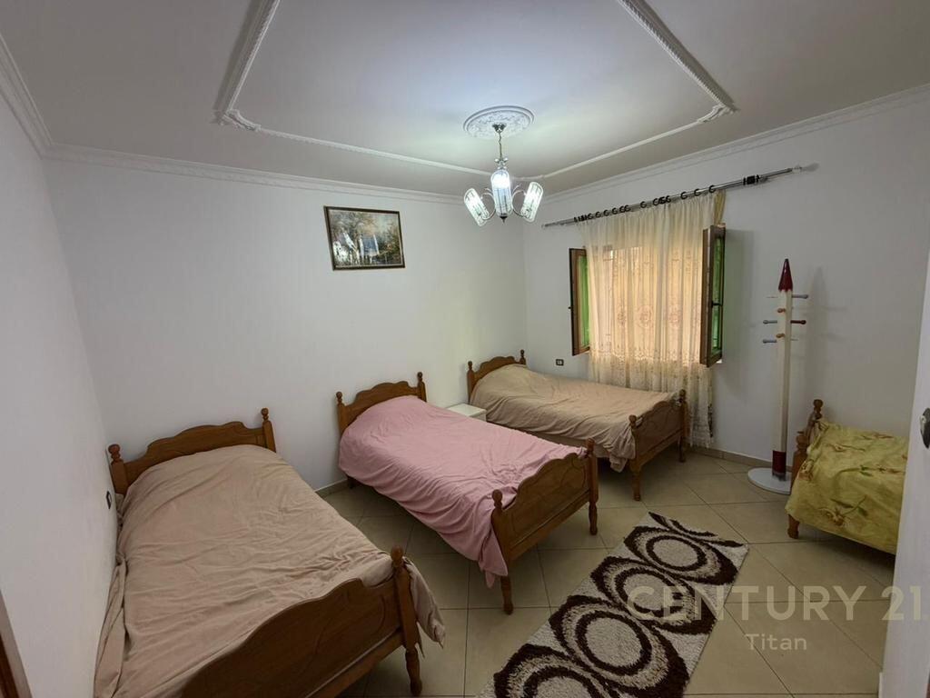 Jepet me Qira Apartament 2+1 tek 5 Maji! 500 € /Muaj Sip. Totale  136m2
