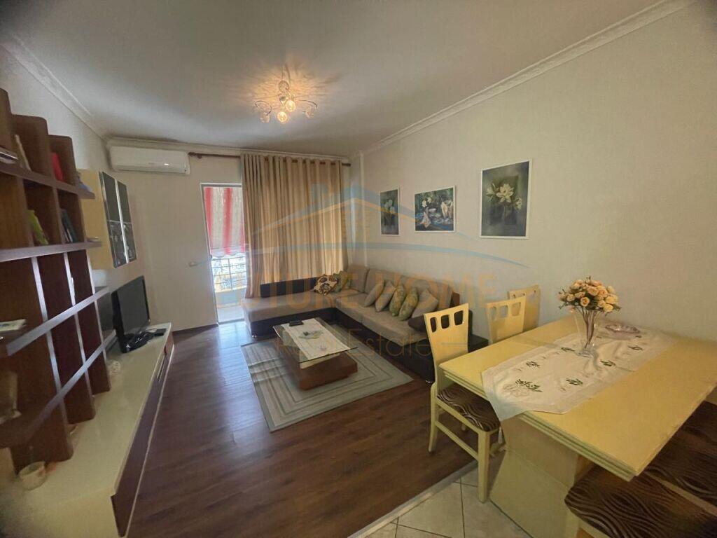 Qera, Apartament 2+1, Yzberisht.