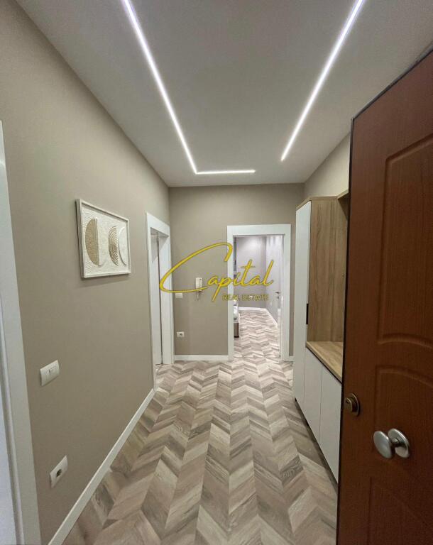 VENDESI APPARTAMENTO 2+1+2 CENTRO 360.000 EURO