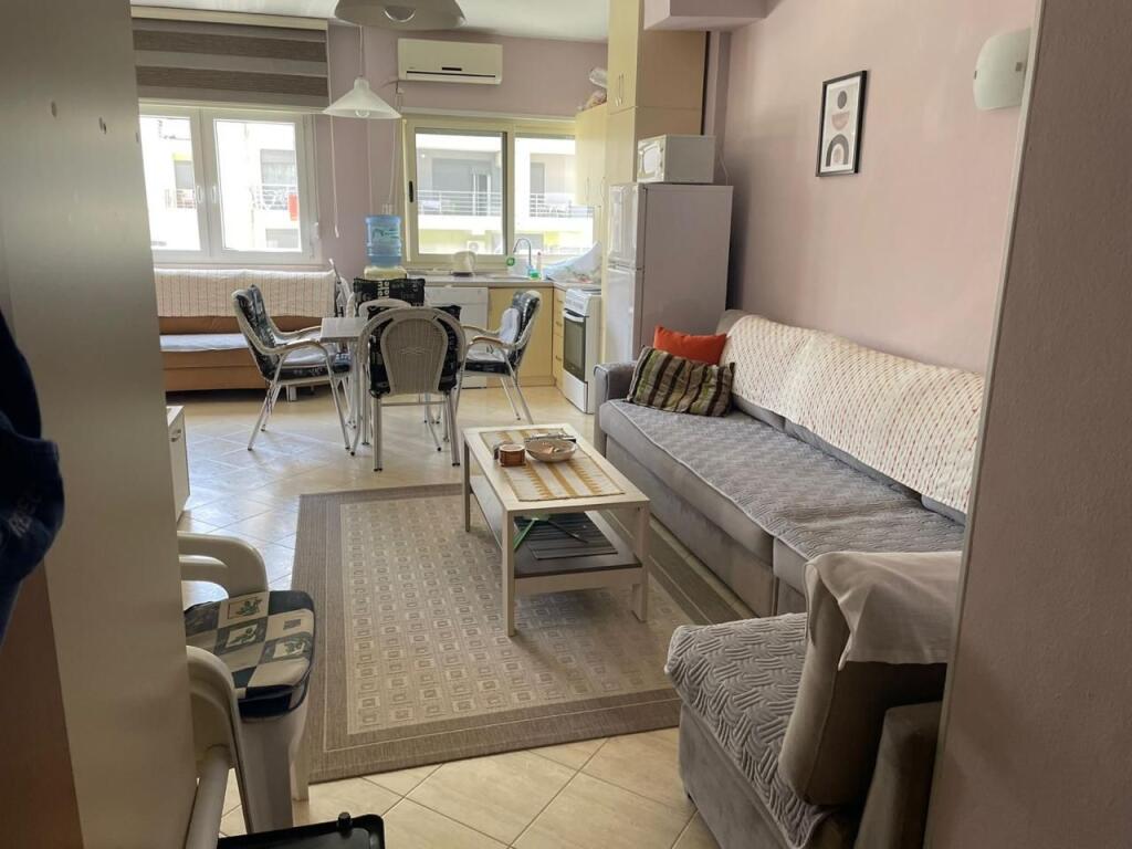 FOR SALE APARTMENT 1+1 + GARAGE, QERRET BEACH
