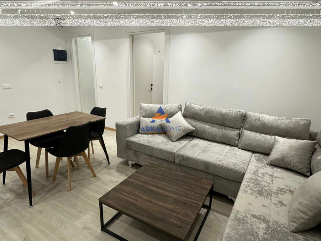 AFFITTASI APPARTAMENTO 1+1+BALCONE "TE ZOGU I ZI" 700 EURO