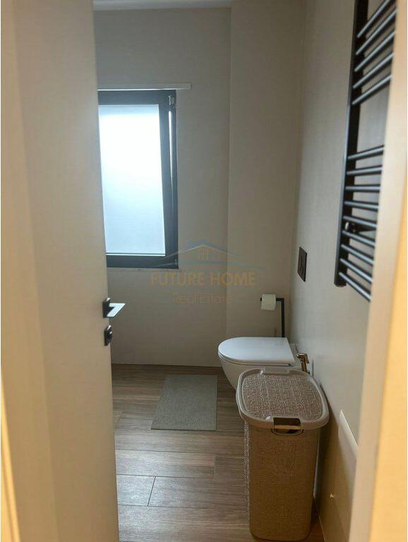 Shitet apartament 2+1 Rruga e Elbasanit