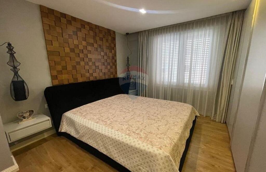 Apartment - For Sale - Medar Shtylla Street, Paris Commune, Tirana ID: 530361001-925