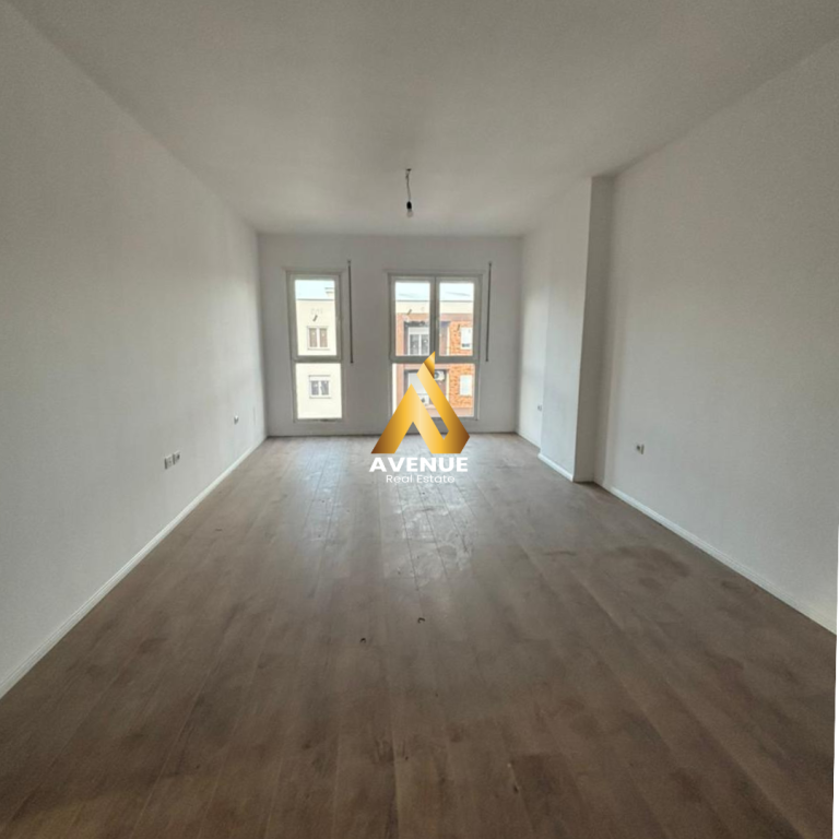 SHITET APARTAMENT 2+1 NË RESIDENCËN PRIAM RRETHI I MOKOS  KAMËZ
