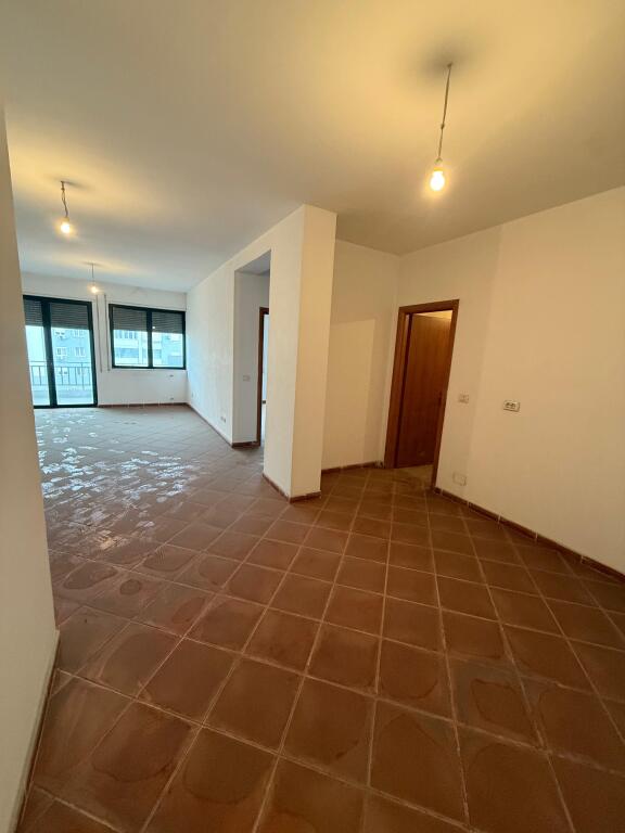 Apartment 2+1+2 for sale at the Paris Commune Overpass