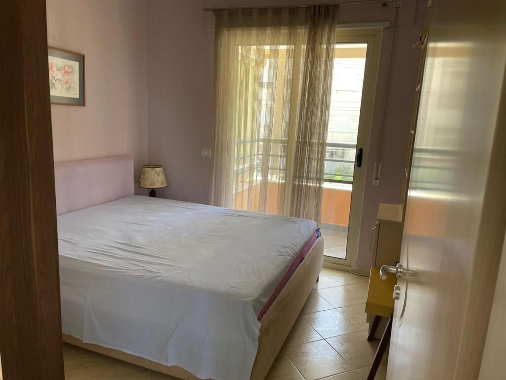 FOR SALE APARTMENT 1+1 + GARAGE, QERRET BEACH