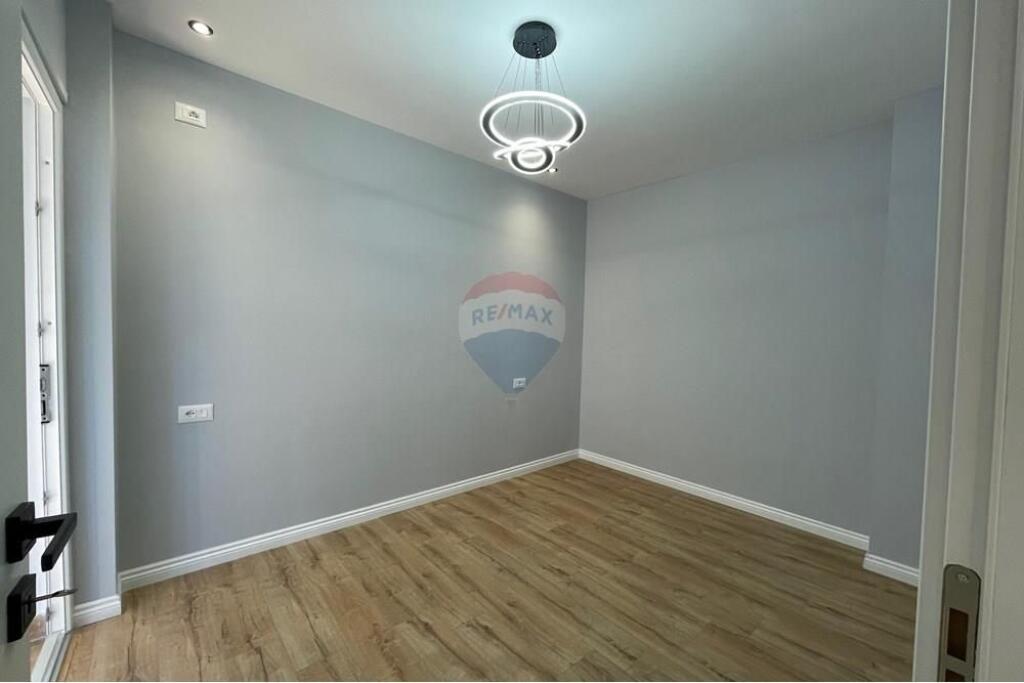 Apartment 1+1 for sale at 5 Maji!