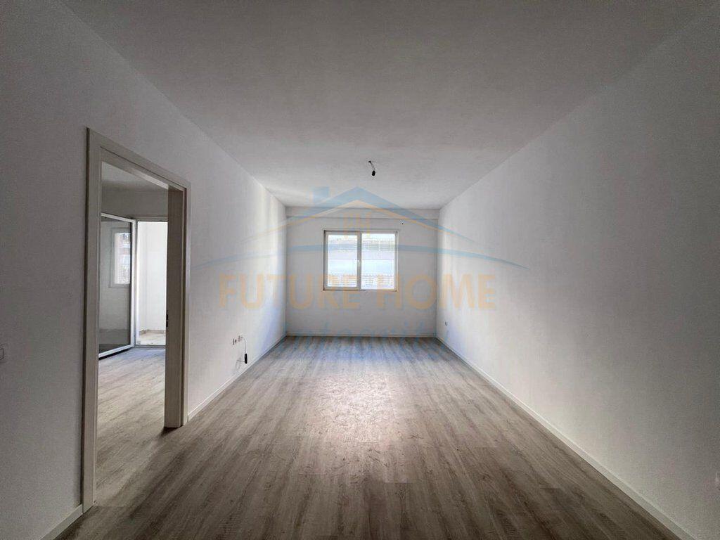 In vendita, Appartamento 1+1, Via Dritan Hoxha, Tirana.