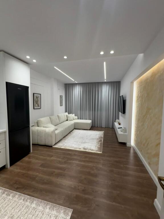 Jepet me qira apartament 1+1 ne Yzberisht te Pasticeri Nela 6