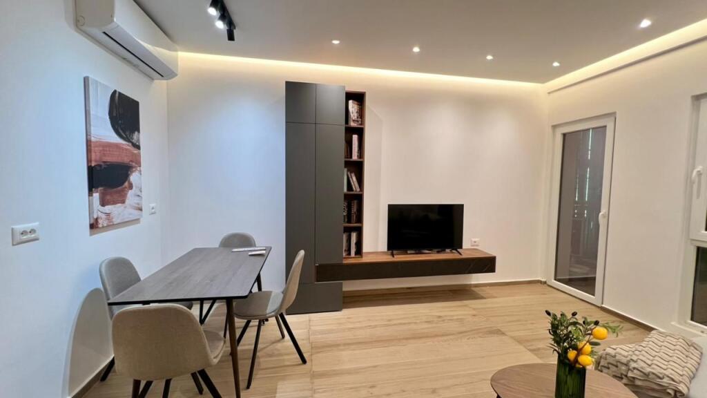 Me Qera : 1+1📍Zogu i Zi (Prane Ring Center) - 70.000 Lek - S.70m² - Pllt.V 2025 || I Pabanuar me Parë &amp; Arreduar me Arkitekt✨️