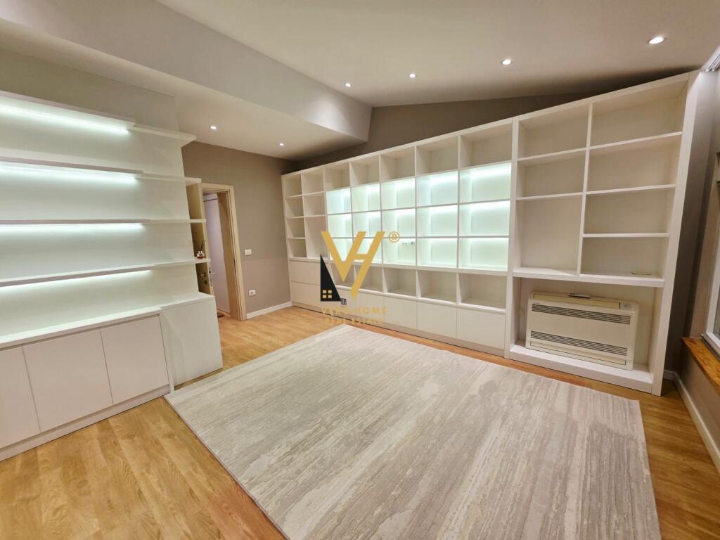 SHITET VILE DY KATESHE TE KODRA E DIELLIT 490.000 EURO