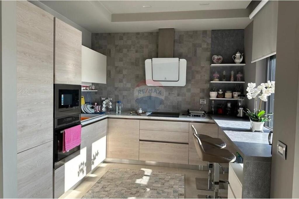 APARTAMENT 2+1+2 PER QIRA, ZOGU I ZI, RING CENTER