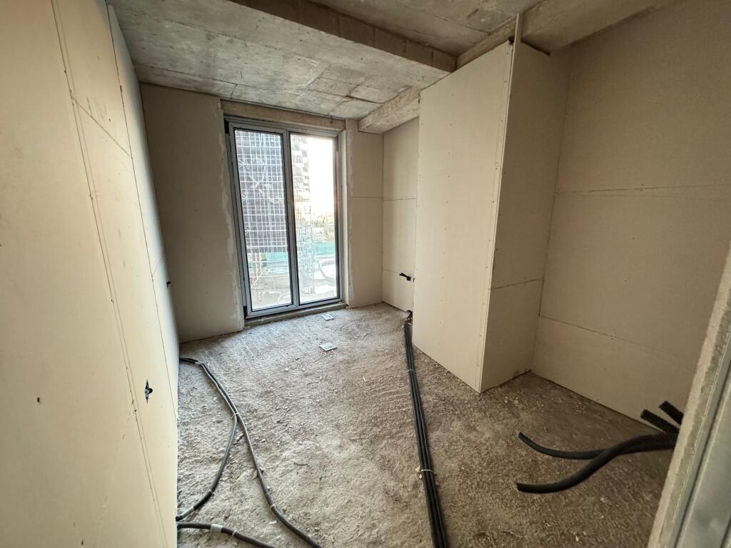 🏡 Apartment 1+1 for Sale -Golden Gate Residence 📍 Bajram Curri Boulevard  ✨ Area: 74.39 m² 🏢 Floor: 2 🔧 Condition: Final phase 💰 Price: 140,000 €