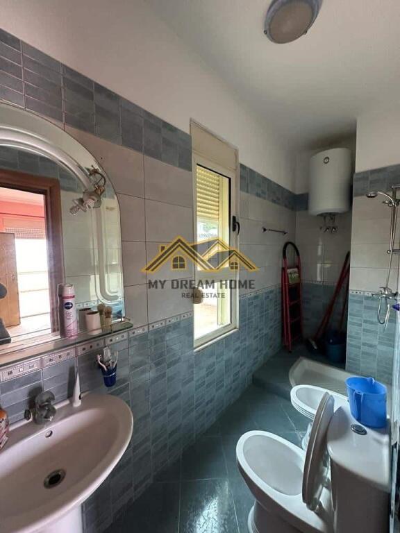 VENDESI+VERANDA IN VENDITA CON VISTA SUL MARE VICINO ALLA ROCCIA DI KAVAJA!!