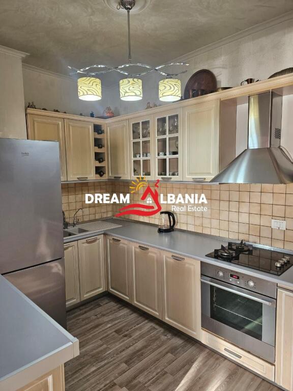 Super Appartamento 3+1+2wc+2Balconi in affitto nel Centro vicino ai 9 piani a Tirana (ID 4231474)