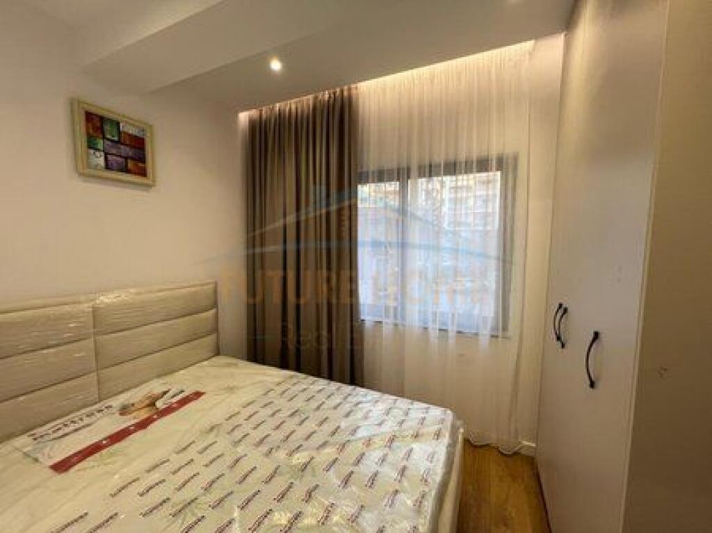 In vendita, Appartamento 1+1, Comune di Parigi, Tirana