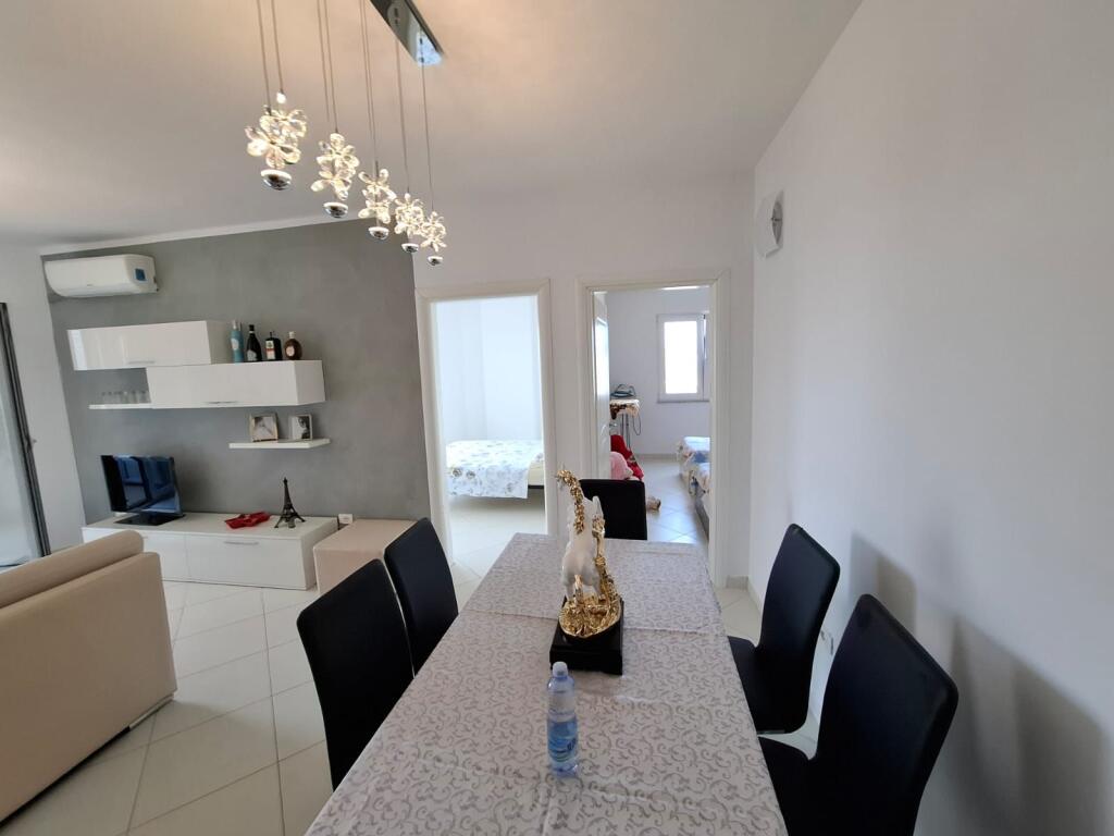 Shitet Apartament 2+1