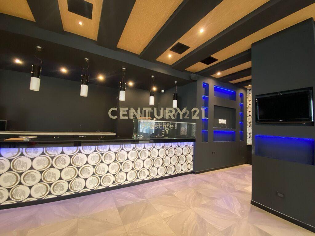 AMBIENT BAR-RESTORANT ME QIRA, I VENDOSUR NE ASTIR, TIRANE!