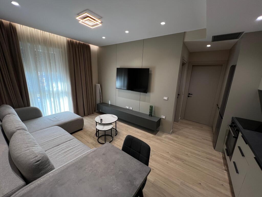 Apartament 1+1, Jordan Misja!