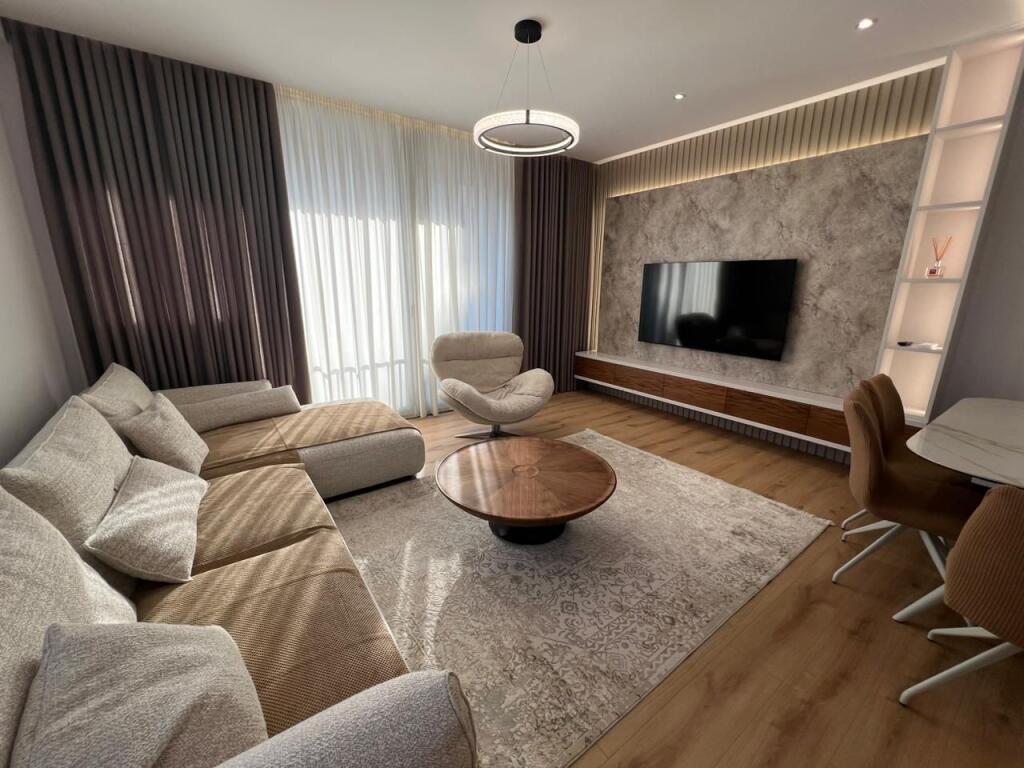 APARTAMENT 2+1 ME POST PARKIMI PER QERA TEK BULEVARDI RI!