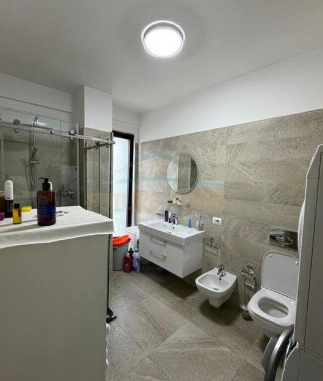 Shitet, Apartament 3+1+2+2 Poste Parkimi, Rruga e Elbasanit, Tiranë