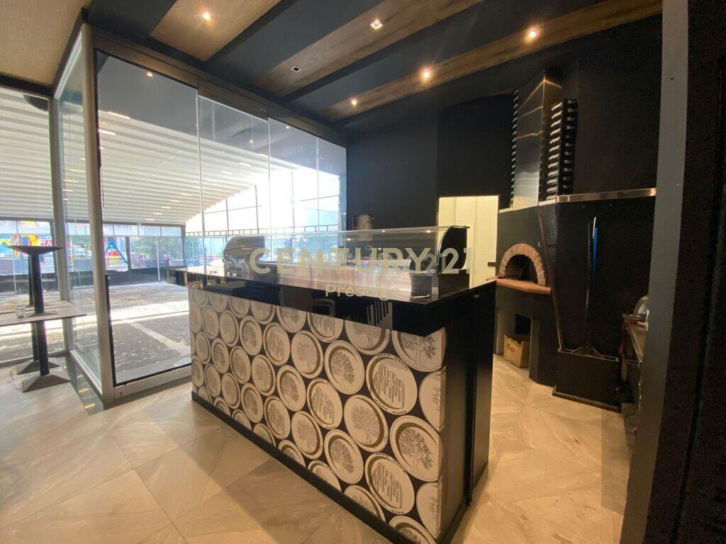 AMBIENT BAR-RESTORANT ME QIRA, I VENDOSUR NE ASTIR, TIRANE!