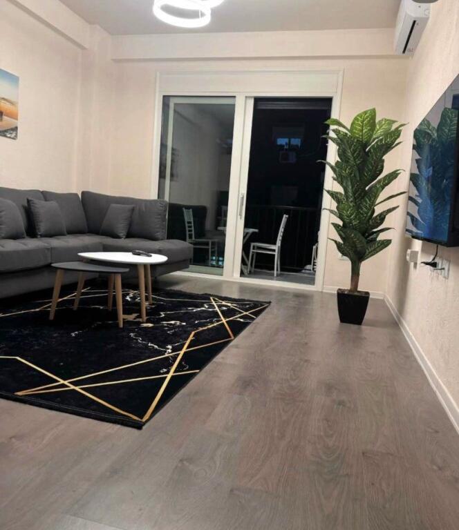 🏡 Jepet me Qira Apartament 1+1 te Rruga Kosovarëve
