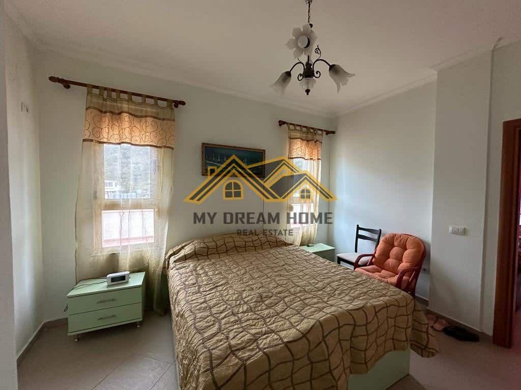 VENDESI+VERANDA IN VENDITA CON VISTA SUL MARE VICINO ALLA ROCCIA DI KAVAJA!!