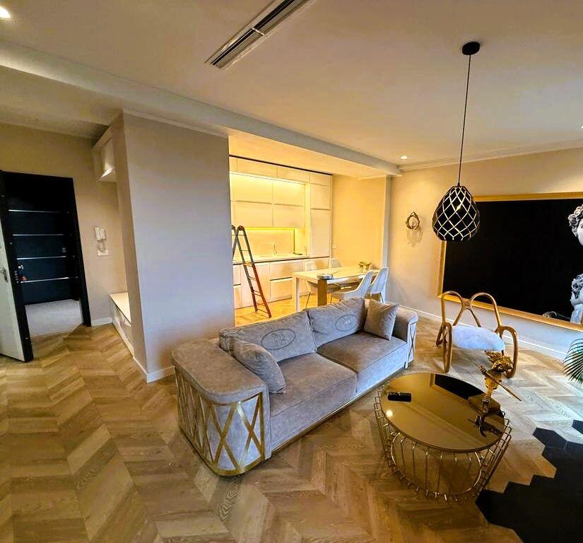 Apartament luksoz 1+1 + Post Parkimi te Park Gate! Rruga e Elbasanit