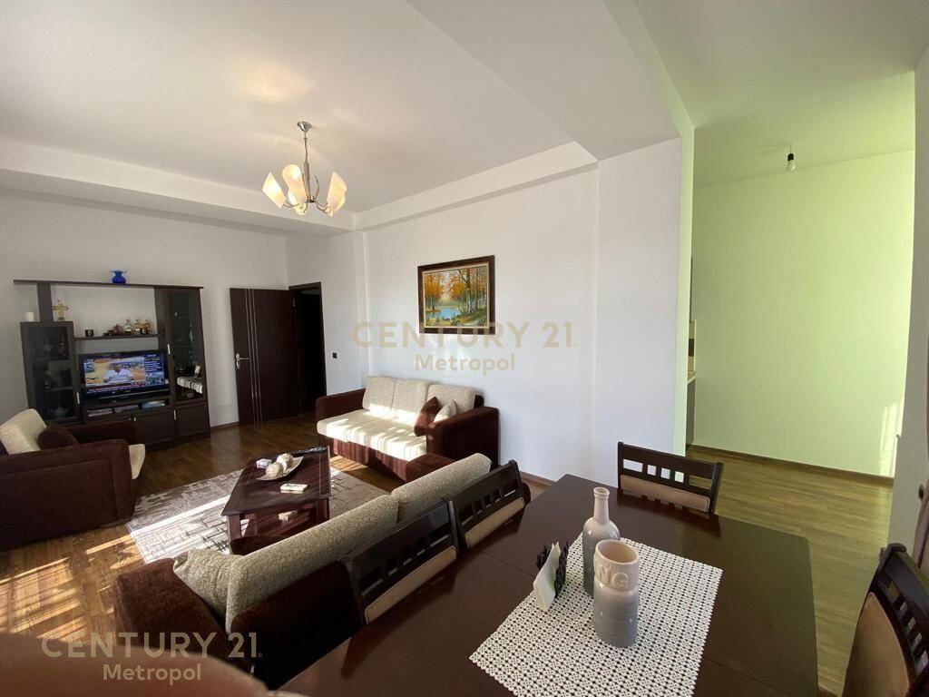 Apartament 2+1+2 për Qira – Liqeni i Thatë (pranë Hotel Radisson)