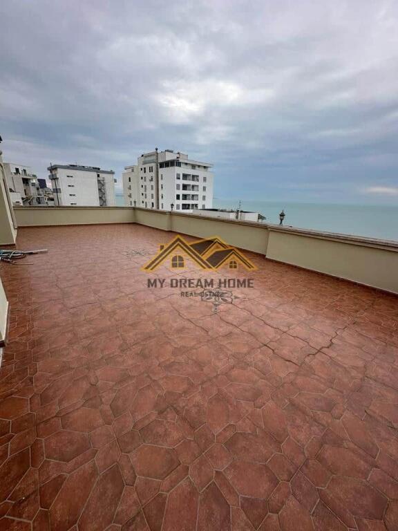 VENDESI+VERANDA IN VENDITA CON VISTA SUL MARE VICINO ALLA ROCCIA DI KAVAJA!!