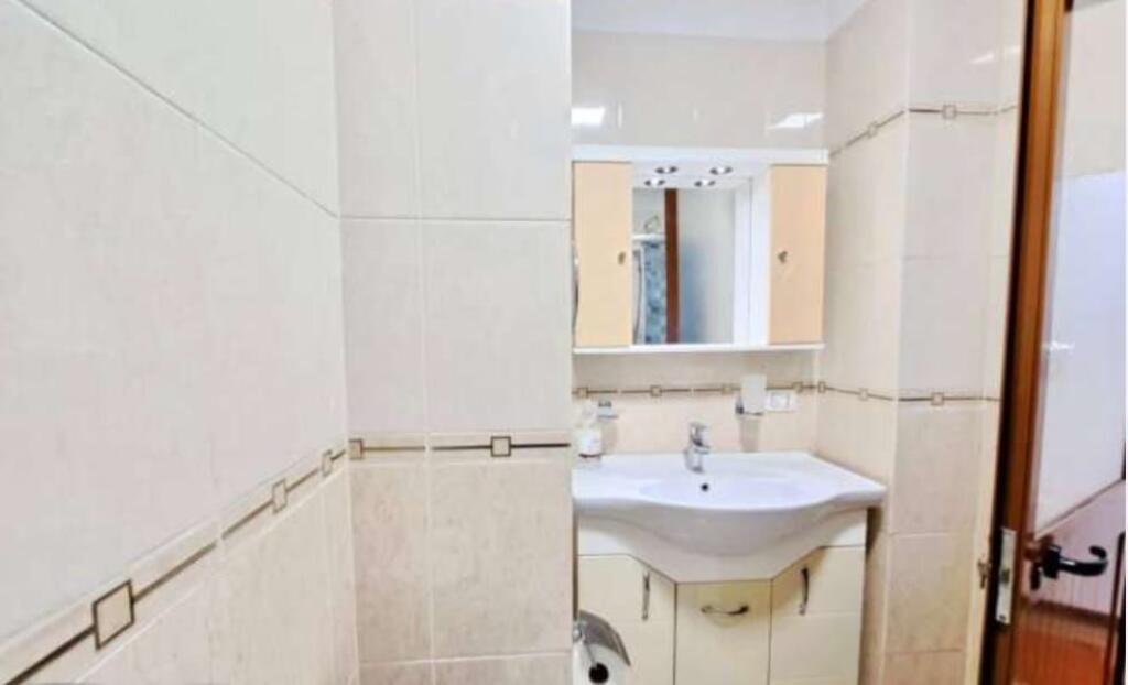 APPARTAMENTO IN AFFITTO 2+1 VIA KAVAJES 70.000 LEKE