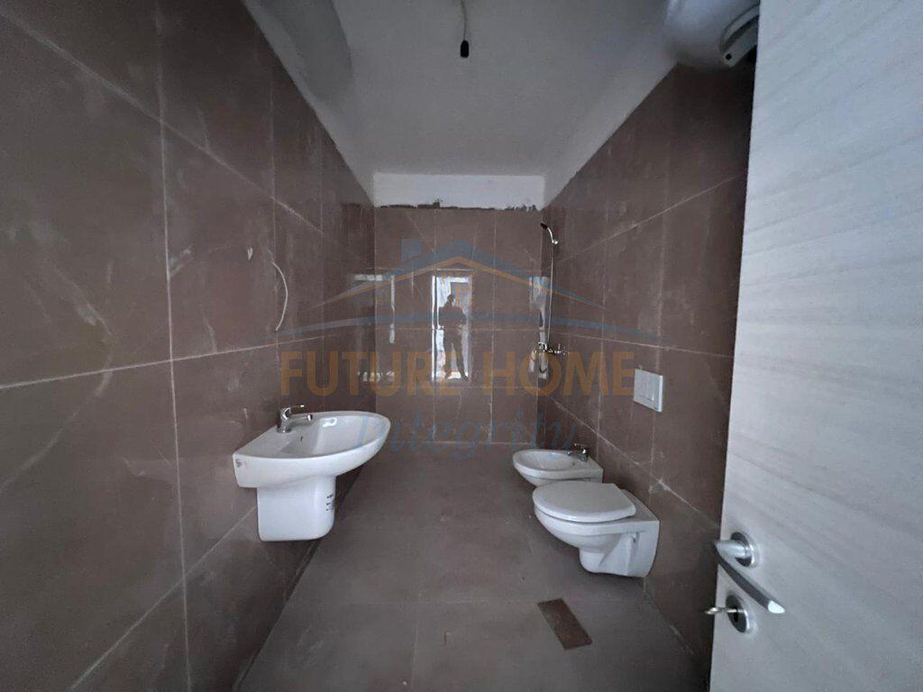 In vendita, Appartamento 1+1, Via Dritan Hoxha, Tirana.