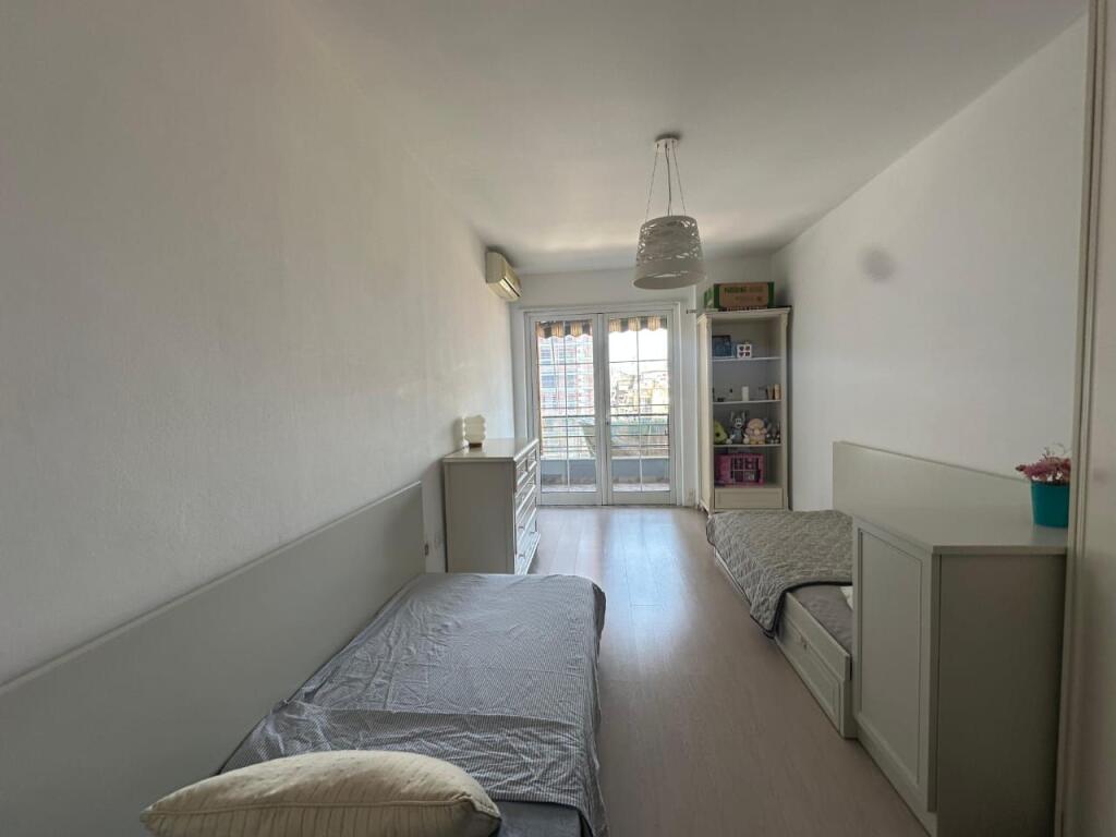 2+1 per qira te Kika 1 Komuna e PARISIT  e mobiluar