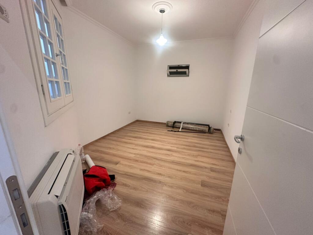 Appartamento 3+1 più deposito nel centro di Tirana