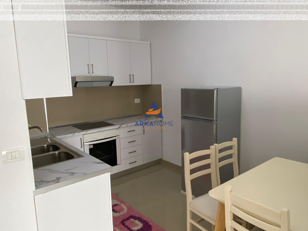 JEPET APARTAMENT ME QERA 1+1+ BALLKON "YZBERISHT, AFER URBAN GATE" 40.000 LEKE