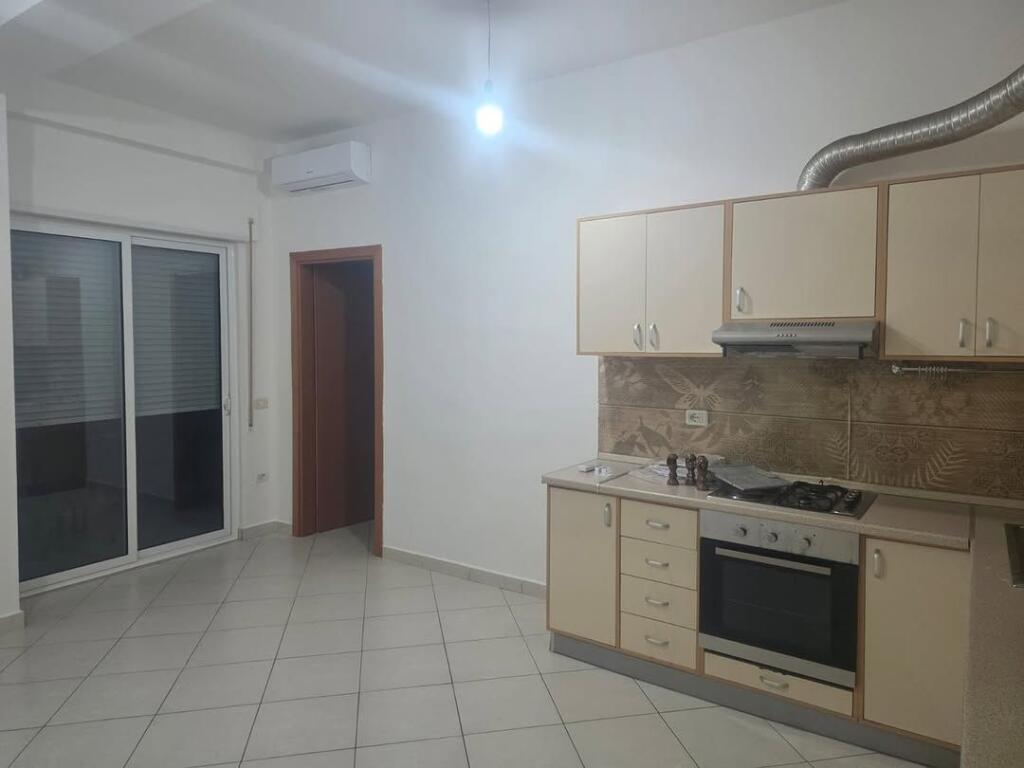 AFFITTASI APPARTAMENTO 2+1 + GARAGE – GIARDINO ZOOLOGICO / PIZZERIA PAVAROTI,