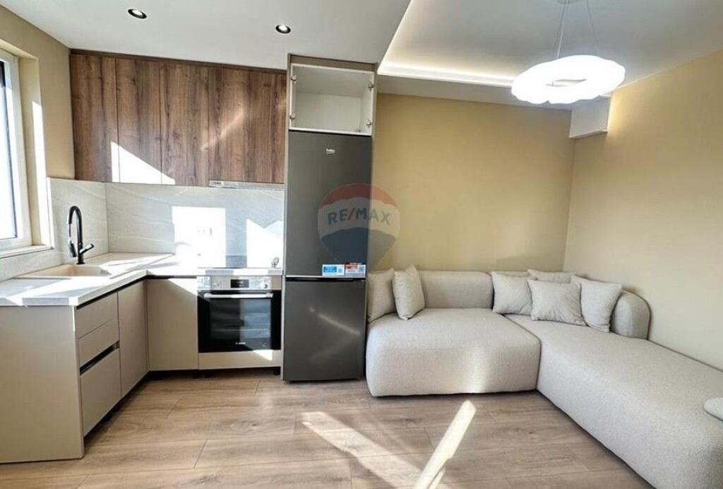 Vendesi in vendita 1+1 - a 21 Dhjetori, Tirana
