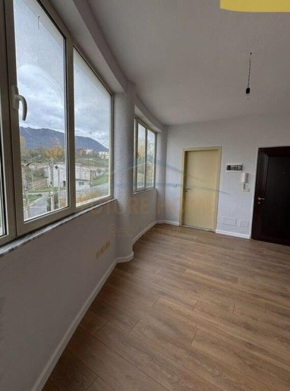 In vendita, Appartamento 1+1, Fresku, Tirana