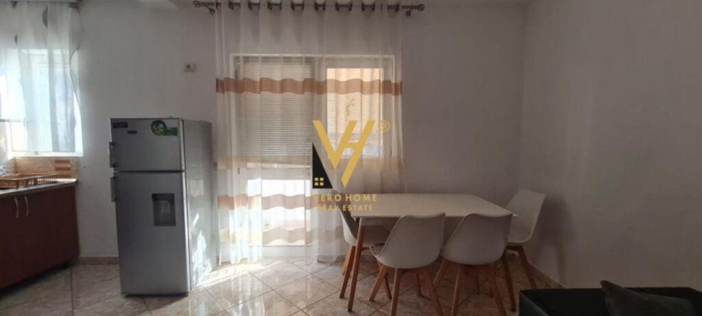 JEPET APARTAMENT 1+1 ME QIRA TE RR. KOSOVAREVE 55.000 LEKE