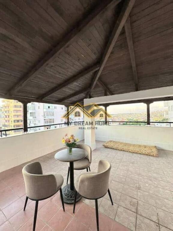 OCCASIONE VENDESI MAGAZZINO 360m2 IN SPIAGGIA, DURAZZO!