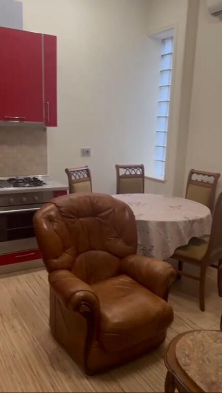 🏠 Appartamento 1+1 in Affitto – 21 Dhjetori (dietro Square / dietro Mesdhetari)