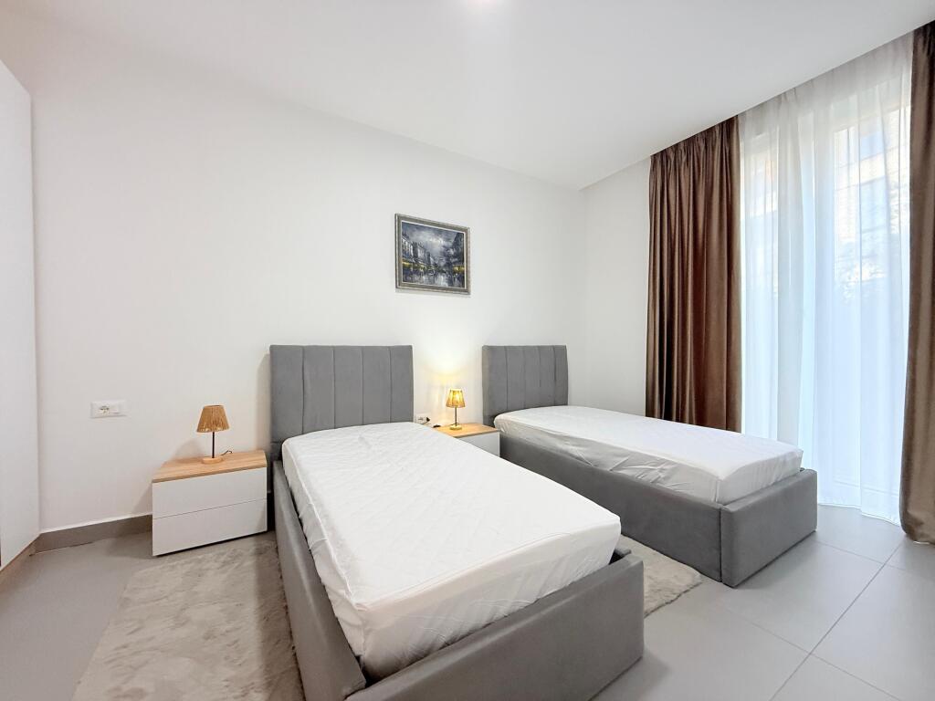🏡 Appartamento 2+1+2 con Posto Auto – Residenza Forest, Lago Asciutto