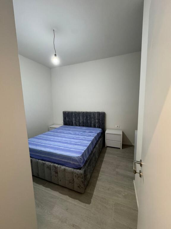 VENDESI APPARTAMENTO 2+1 AL GOLDEN PARK 3 TIRANA, vicino all'Ospedale Americano 3