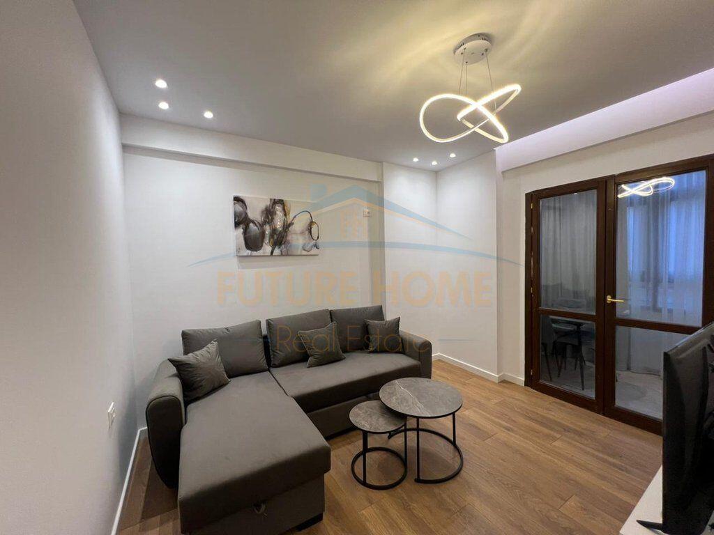 Shitet, Apartament 1+1, Komuna e Parisit, Tirane