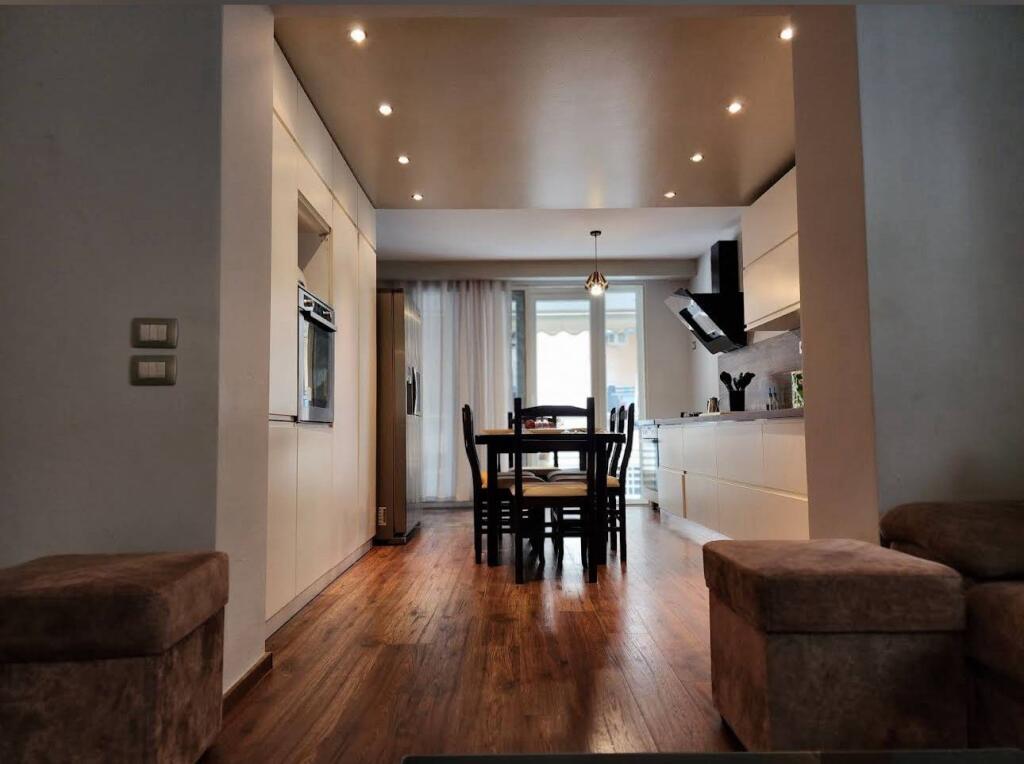 Apartament tek Margarita Tutulani