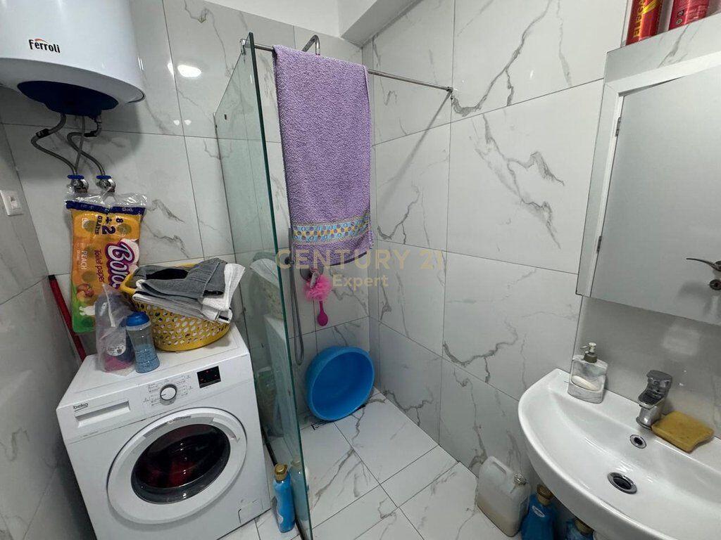 Shitet Apartament 2+1+2 te Kompleksi Zirkon