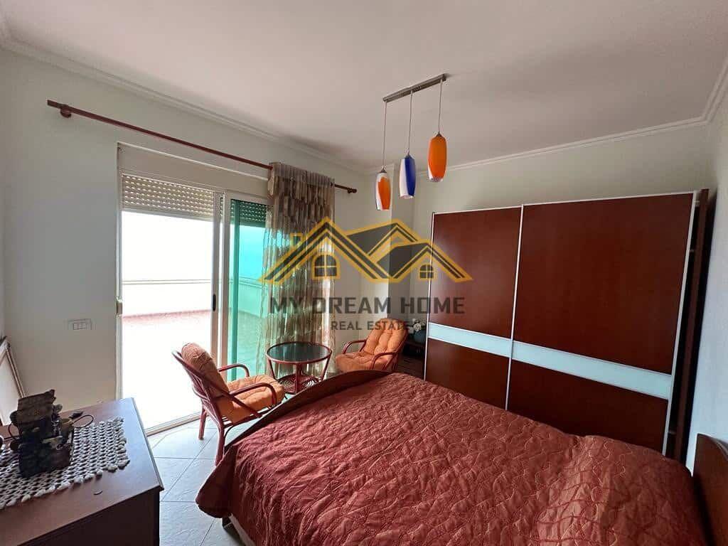 VENDESI+VERANDA IN VENDITA CON VISTA SUL MARE VICINO ALLA ROCCIA DI KAVAJA!!