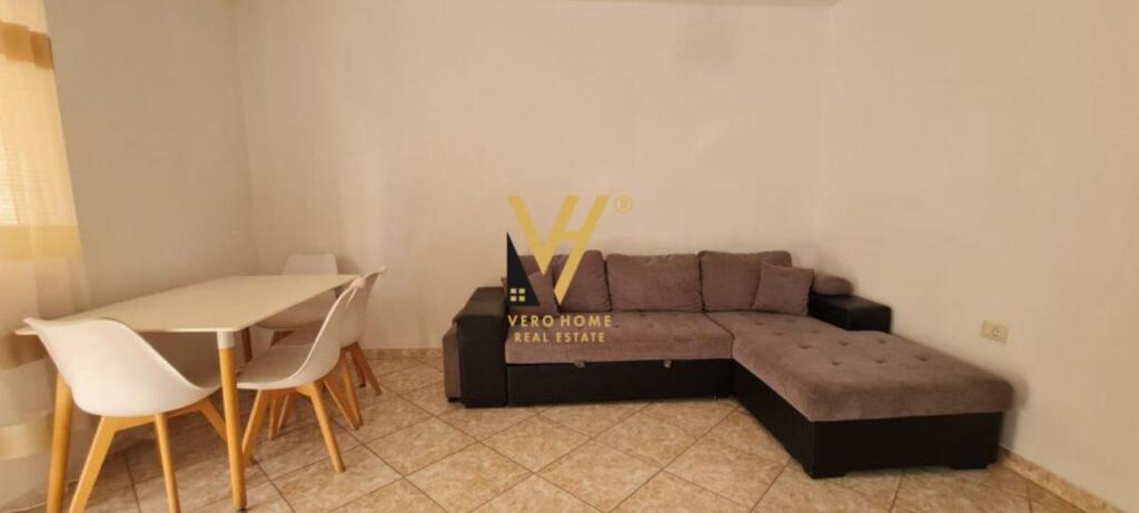 JEPET APARTAMENT 1+1 ME QIRA TE RR. KOSOVAREVE 55.000 LEKE