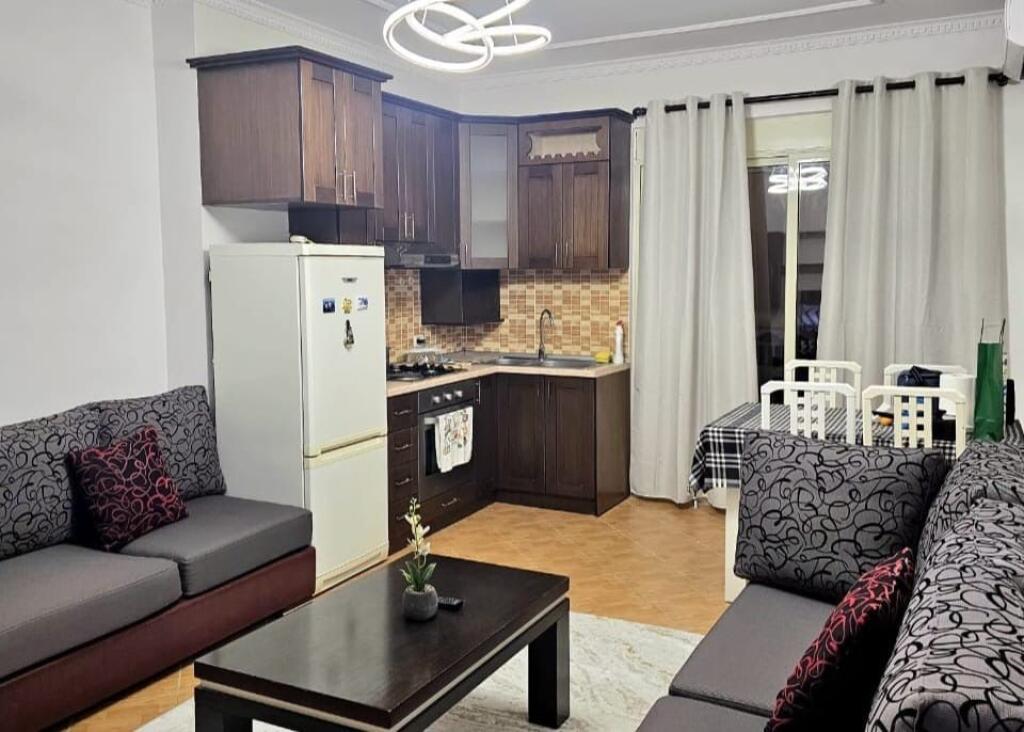 2+1/Qera📍Fresku 📌40000 lek